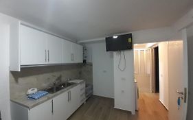 Lovely 1-Bedroom Apartment In Sarande